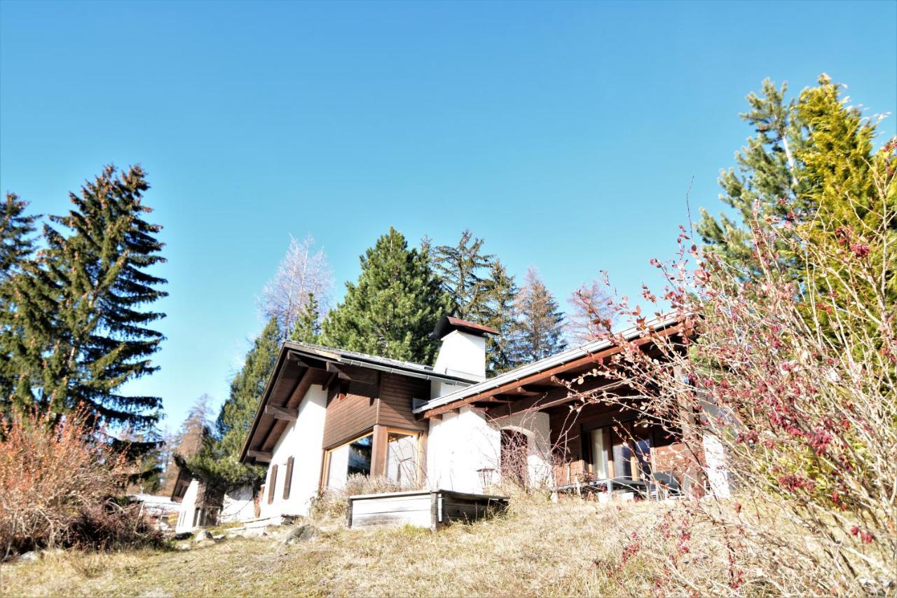 Haus Schwarz Villa Savognin Buitenkant foto